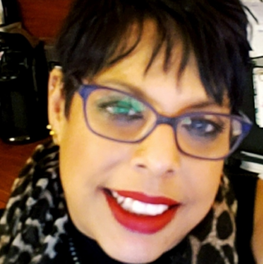 👑Posh Ambassador 👑Mz. Nik